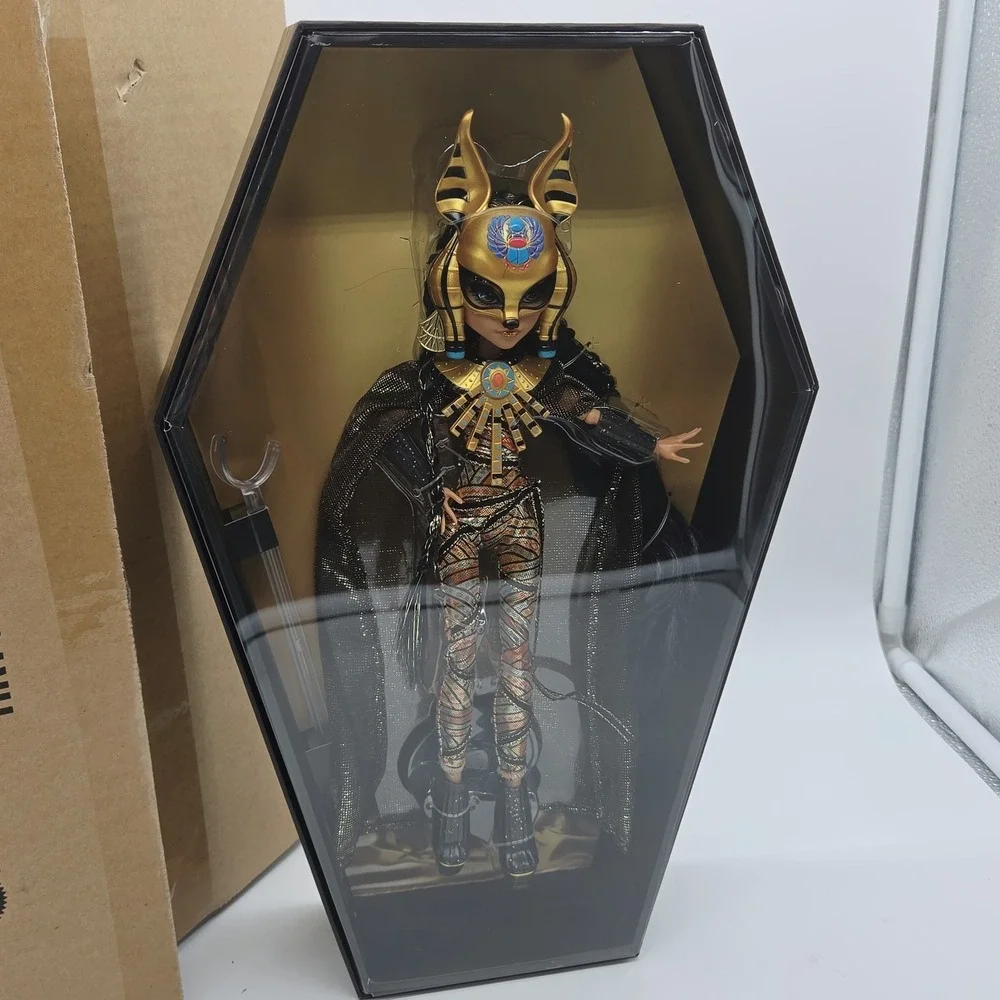 NEW Monster High Cleo de Nile Haunt Couture Midnight Runway Doll Mattel Shipper